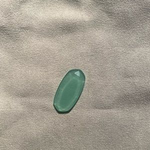 Kendra Scott Chalcedony
Dani, Dillon, Delaney Stones X 1 Flat Back.
Authentic